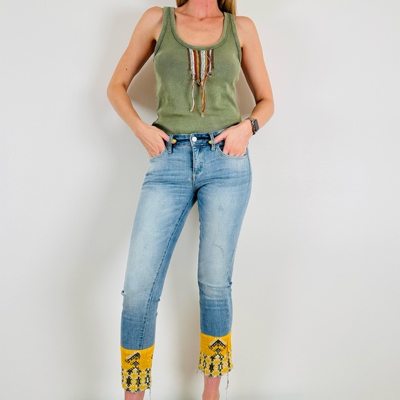 Anthropology Pilcro Hyphen Mid-Rise Boyfriend Bandana Raw Hem Boho Aztec Jeans - Picture 3 of 16